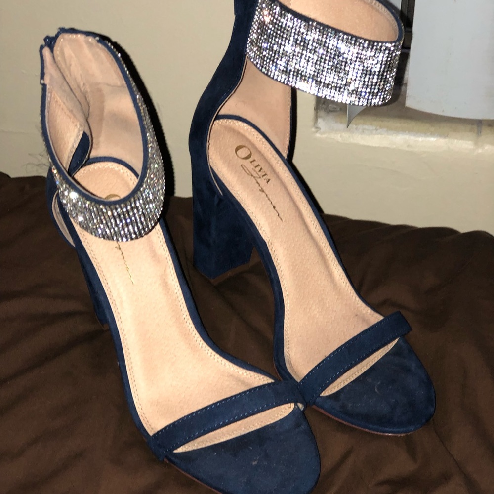 Heels - Picture 3 of 5